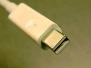 Thunderbolt подключение двух компьютеров