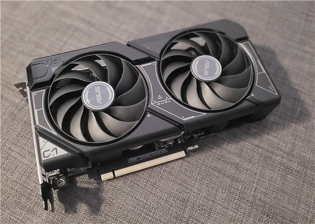 Видеокарта ASUS Dual GeForce RTX 4060 OC Edition