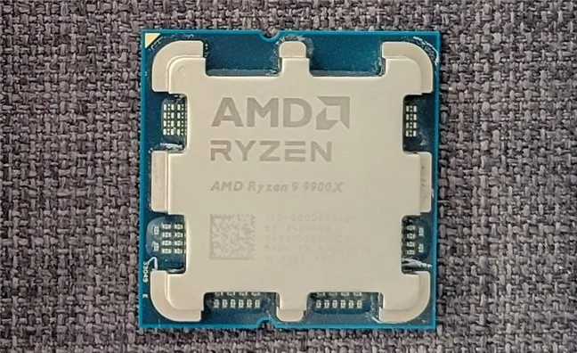 Крупный план AMD Ryzen 9 9900X