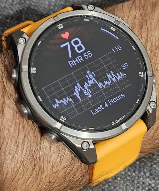 Garmin Fenix ​​8 измеряет частоту сердечных сокращений в режиме реального времени