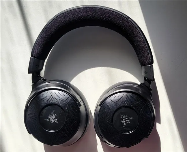 Razer Kraken V4 Pro выглядит удобным