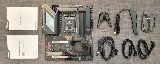 Все аксессуары в комплекте с ASRock X870E Taichi