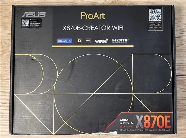 ASUS ProArt X870E-CREATOR WIFI комплектуется множеством аксессуаров