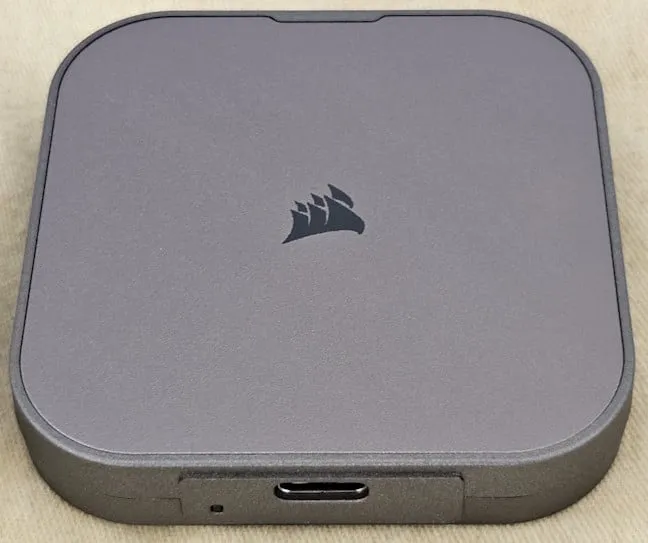 Corsair EX400U имеет порт USB-C на задней панели