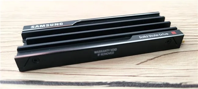 SAMSUNG SSD 9100 PRO с радиатором