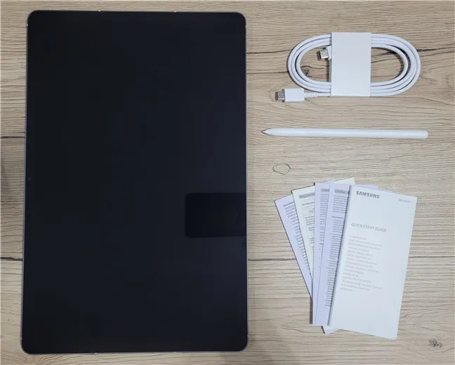 Samsung Galaxy Tab S10 FE+включает в себя S Pen