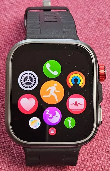 На HUAWEI WATCH FIT 4 Pro предустановлено множество приложений.