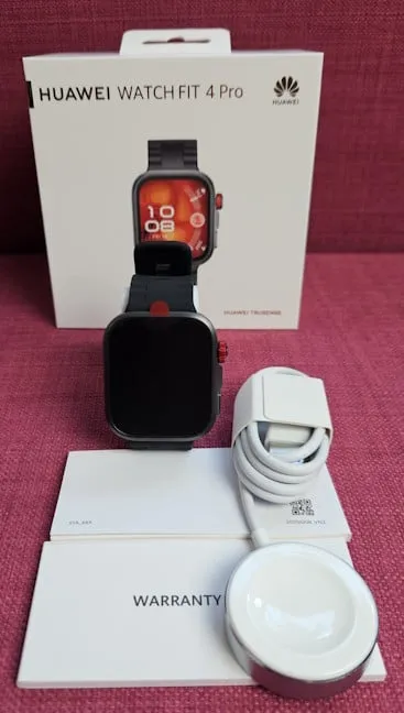 HUAWEI WATCH FIT 4 Pro поставляется с новой подставкой для зарядки